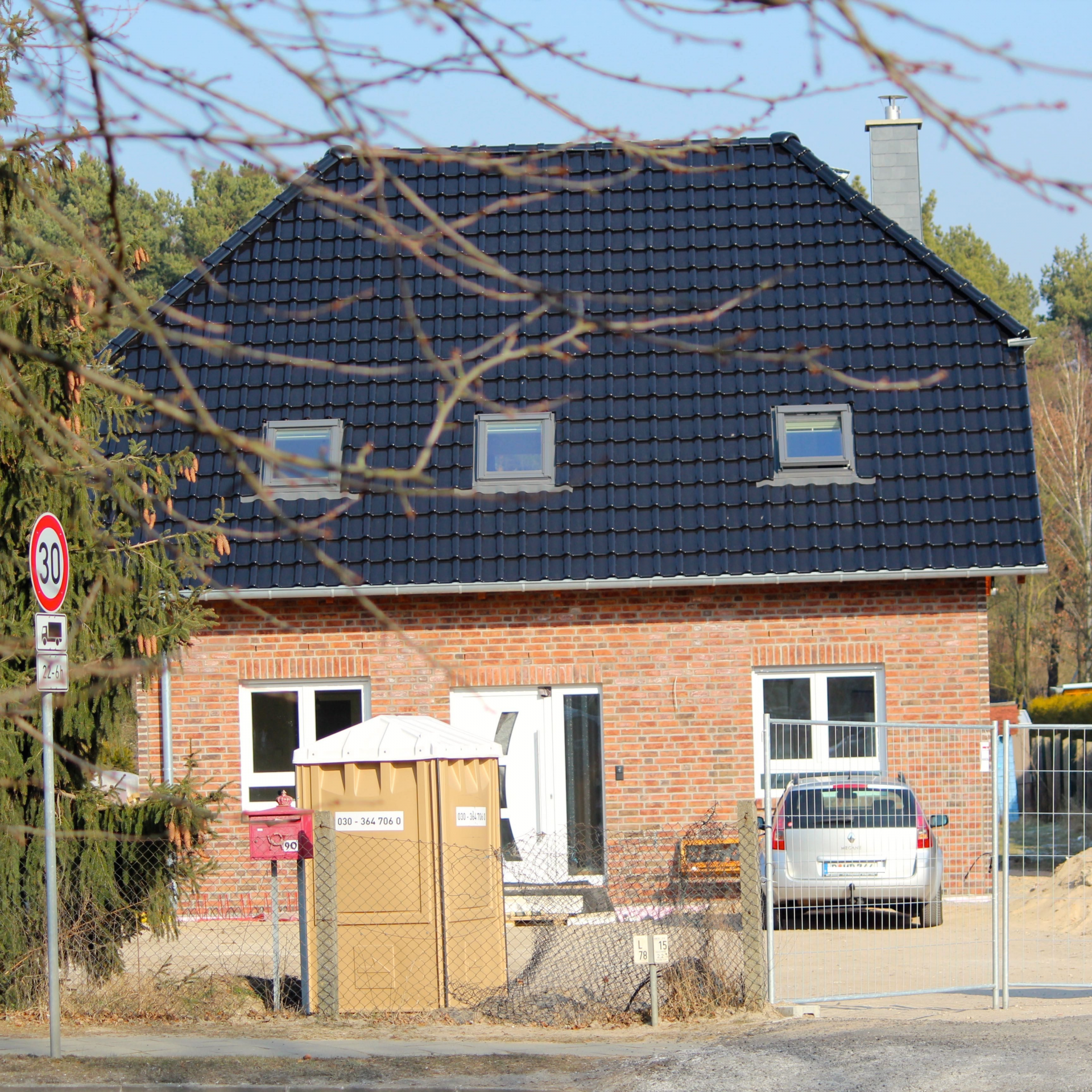 neubauhaus-rehbruecke-square